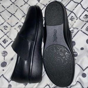 Women’s Alegria Traq QIN-601X size 41 (10)
